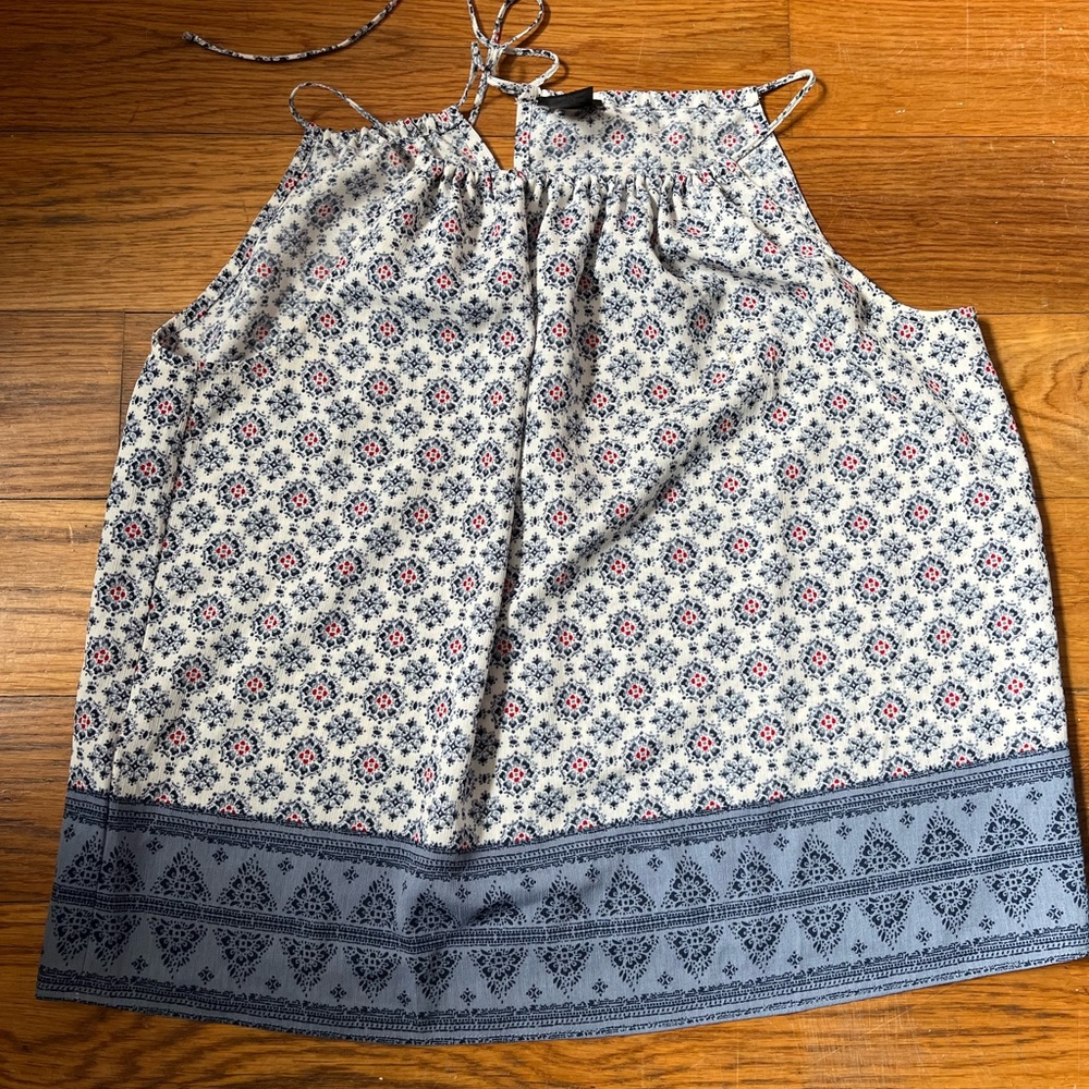 Floral Patterned Sleeveless Top